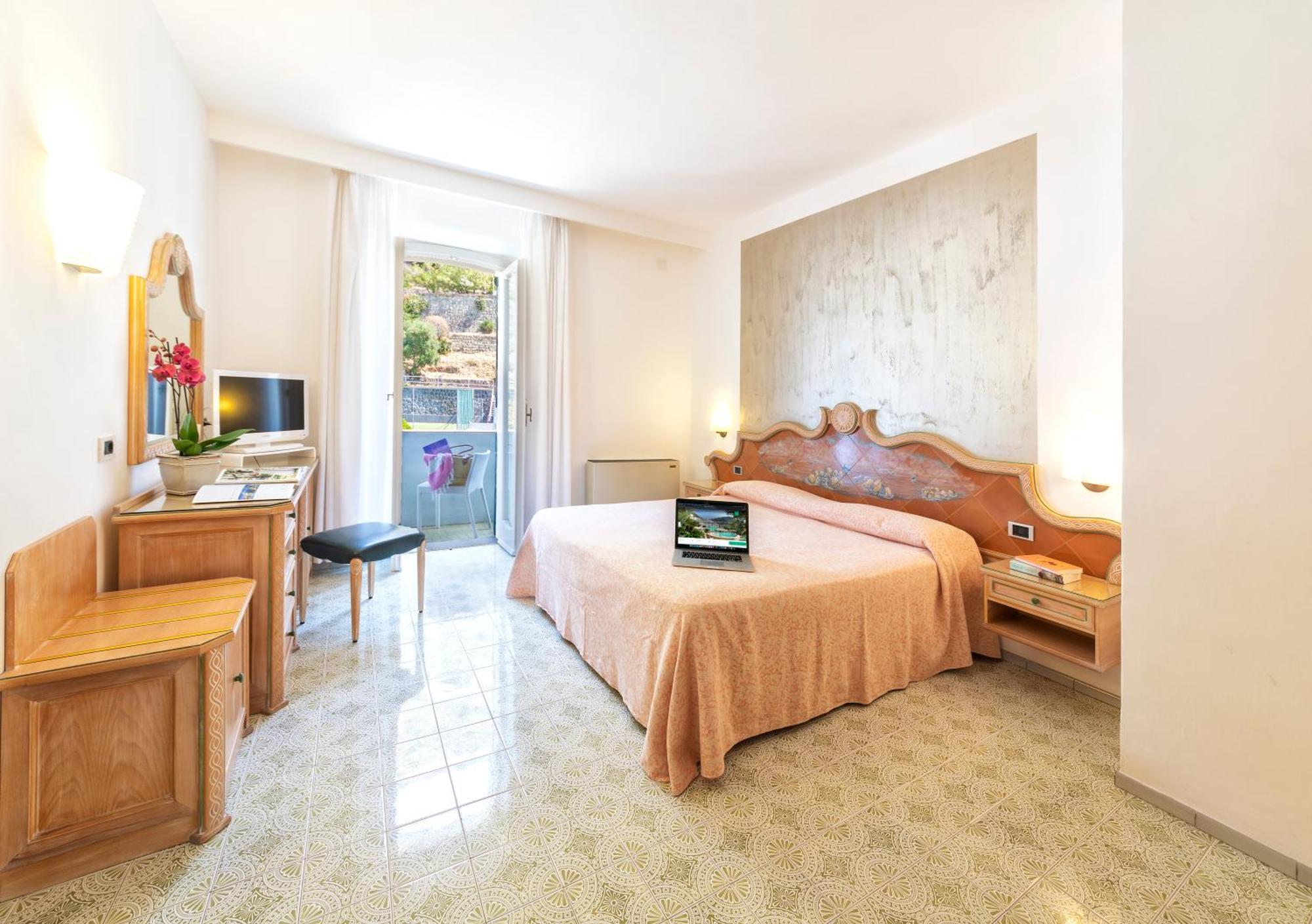 Hotel Parco Smeraldo Terme Barano d'Ischia Room photo